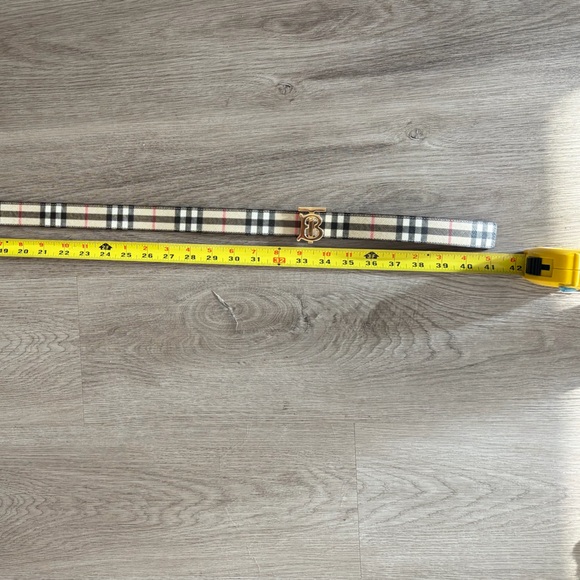 Burberry TB Belt - Picture 9 of 9